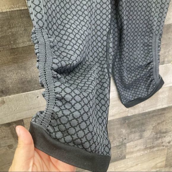 Lululemon In The Flow Crop II - Heathered Deep Coal - Picture 9 of 11